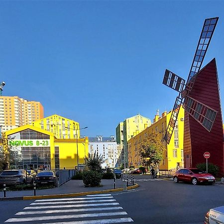 Смарт-Апартаменти На 1 Поверсі Kyiv Exterior foto