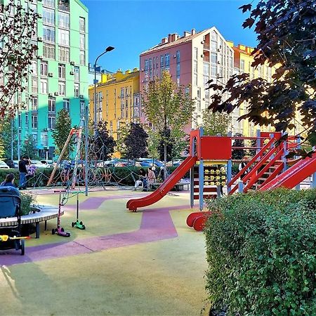 Смарт-Апартаменти На 1 Поверсі Kyiv Exterior foto