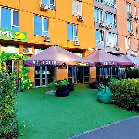 Смарт-Апартаменти На 1 Поверсі Kyiv Exterior foto