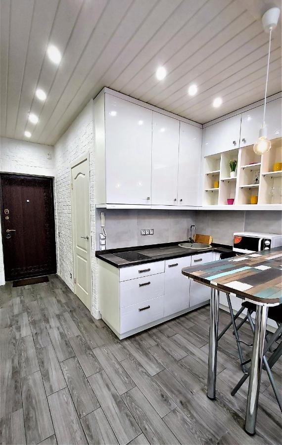 Смарт-Апартаменти На 1 Поверсі Kyiv Exterior foto