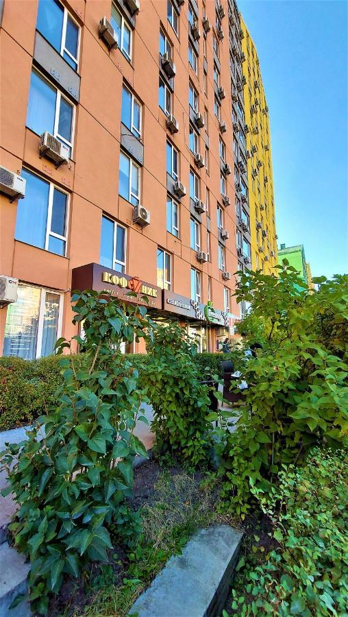 Смарт-Апартаменти На 1 Поверсі Kyiv Exterior foto