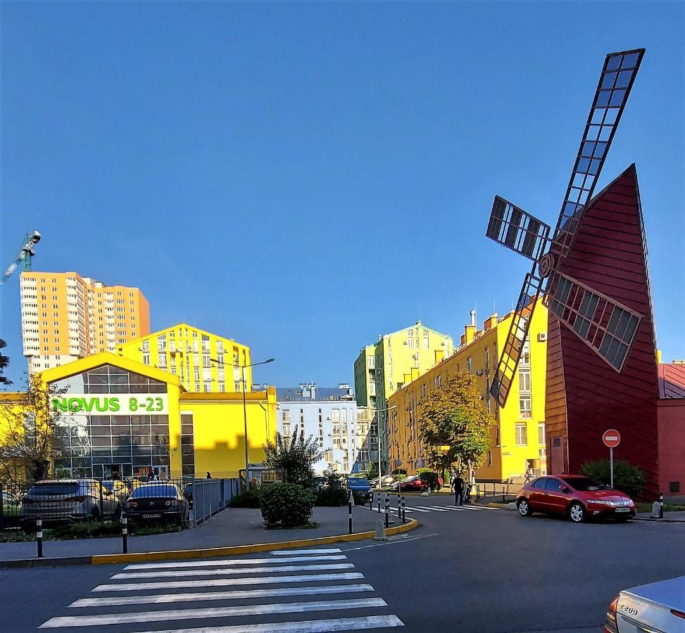 Смарт-Апартаменти На 1 Поверсі Kyiv Exterior foto