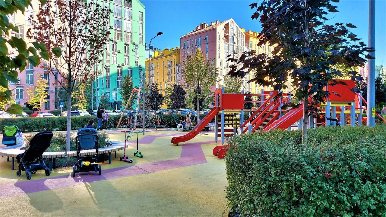 Смарт-Апартаменти На 1 Поверсі Kyiv Exterior foto