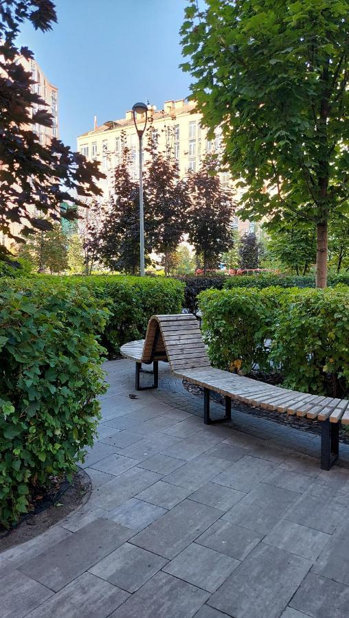 Смарт-Апартаменти На 1 Поверсі Kyiv Exterior foto
